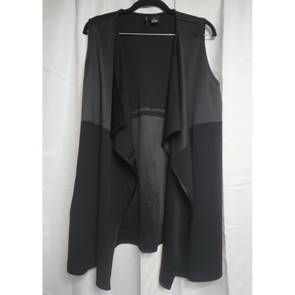 New Directions Sweaters - New Direction Women's Size PXL Vest Casual Black Vest With Pocket
